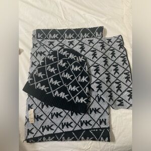 Michael Kors Black and Gray Knit Beanie and Scarf Set